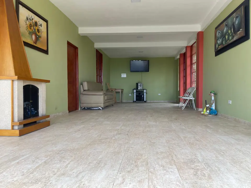 Vista del salón y su espacio abierto para encuentros.